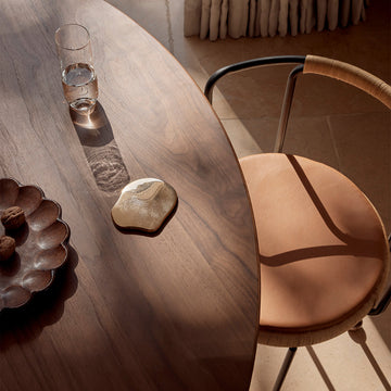 Walnut / 150cm Diameter
