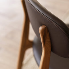 Chocolate Brown / Oak